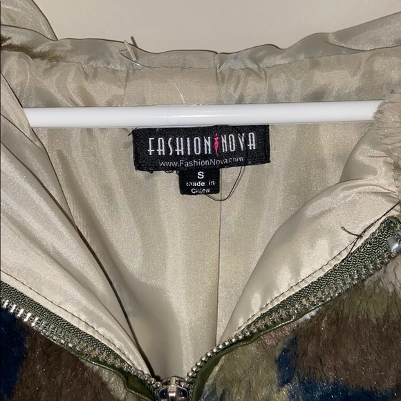Camouflaged fashion nova fluffy jacket - Picture 2 of 3